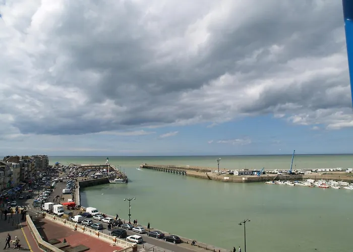 Hotel De Calais Le Tréport