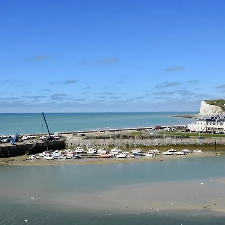 Hotel De Calais Le Tréport