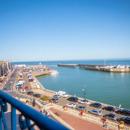 فندق De Calais