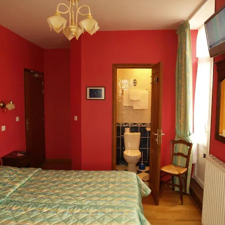 호텔 De Calais 2*