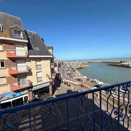 Hotel De Calais Le Treport