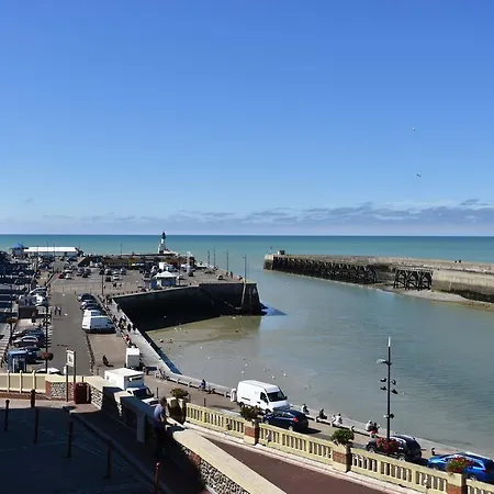 Hotel De Calais Le Tréport