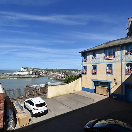 De Calais 2*