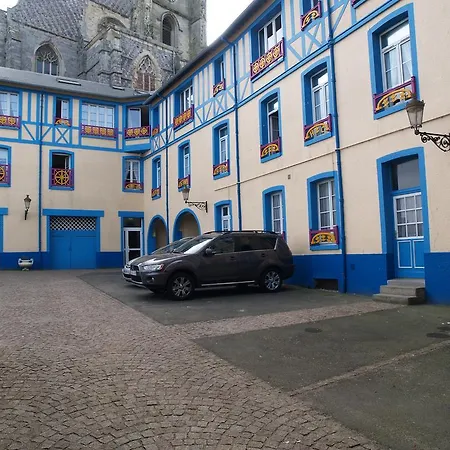 فندق De Calais