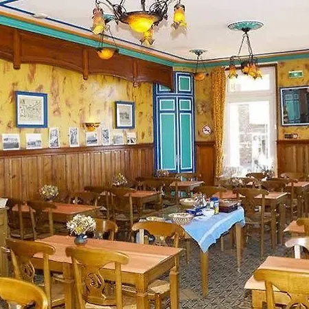 酒店 De Calais 勒特雷波尔