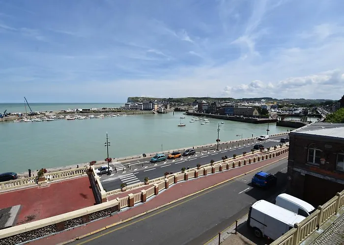 De Calais Отель Ле-Трепор